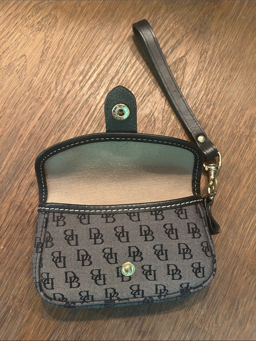 Dooney & Bourke Gray Monogram Wristlet with Black Trim - Picture 4 of 4